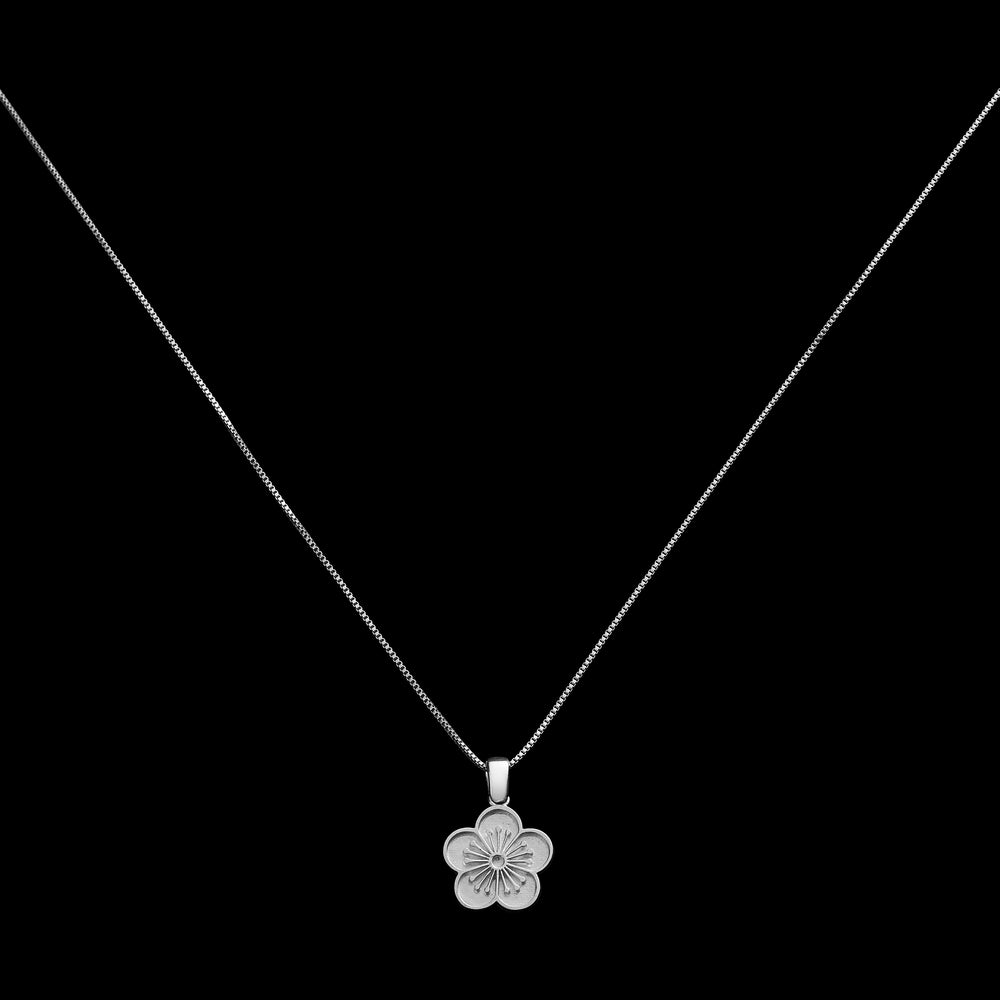 
                  
                    Load image into Gallery viewer, Ewha Floral Pendant Necklace - Light
                  
                