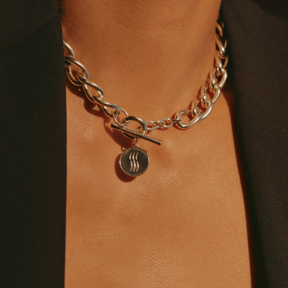 LOUPN Be Water Coin Necklace